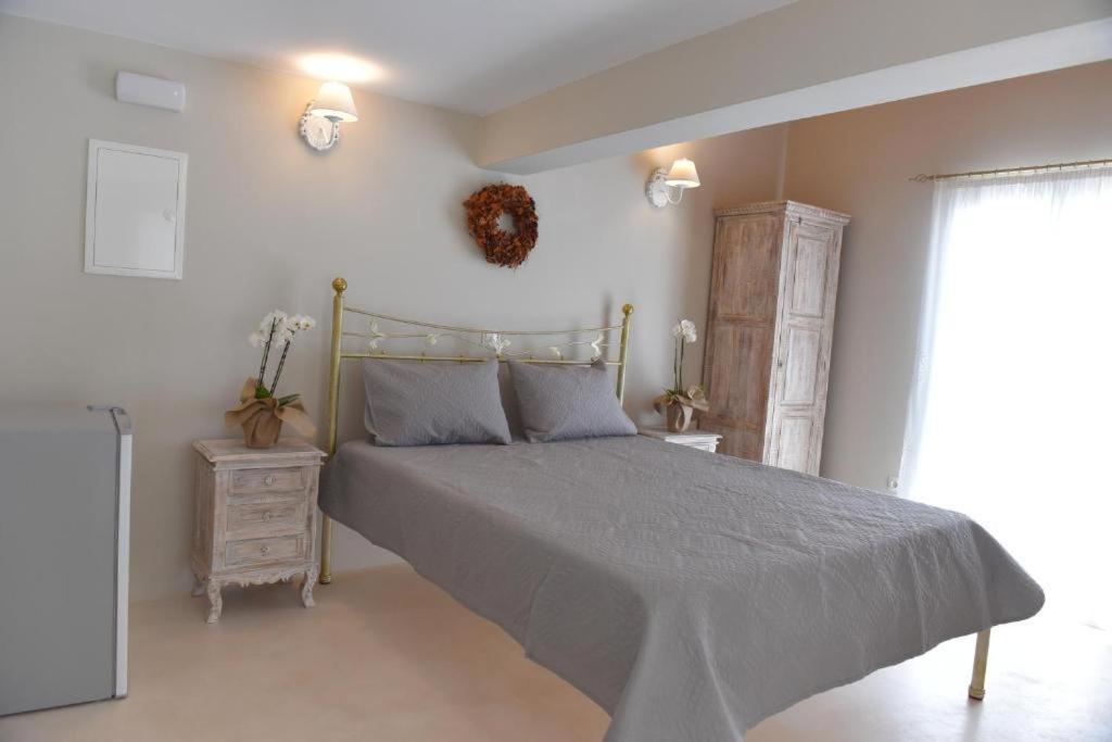 Oisyra Boutique Suites Ермополи Екстериор снимка